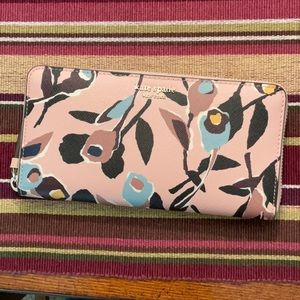 Kate Spade continental wallet